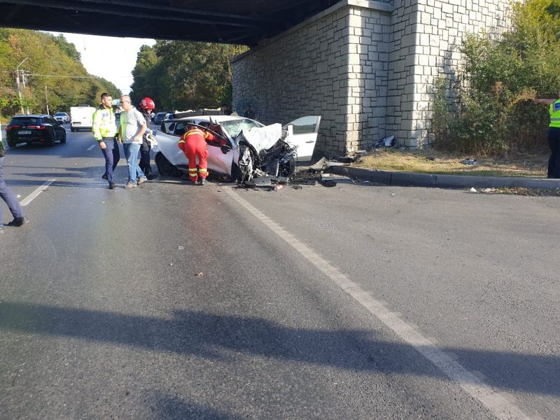 Accident mortal pe DN 1. A murit unul dintre medicii de la Institutul „Marius Nasta”, vizați de cercetările pentru luare de mită - Surse