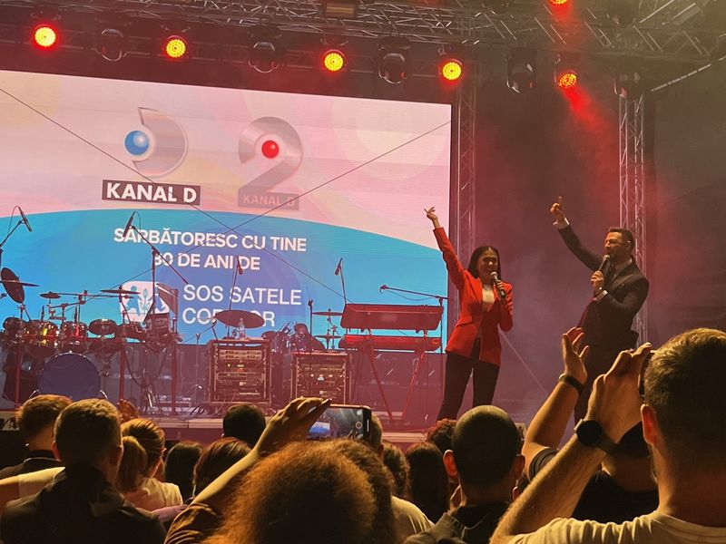 Vedetele Kanal D și Kanal D2 au fost alături de oamenii care fac bine, la FestiSAT, cel mai mare festival caritabil