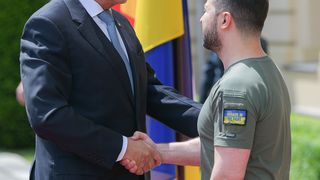 Volodimir Zelenski vine pentru prima dată &icirc;n Rom&acirc;nia, la Palatul Cotroceni, acolo unde se va  &icirc;nt&acirc;lni cu Klaus Iohannis, Marcel Ciolacu și președinții celor două Camere ale Parlamentului