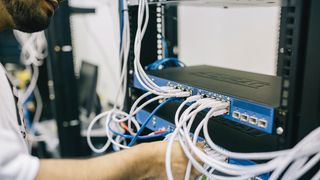 Ce salariu are un electronist &icirc;n Rom&acirc;nia şi care sunt studiile necesare