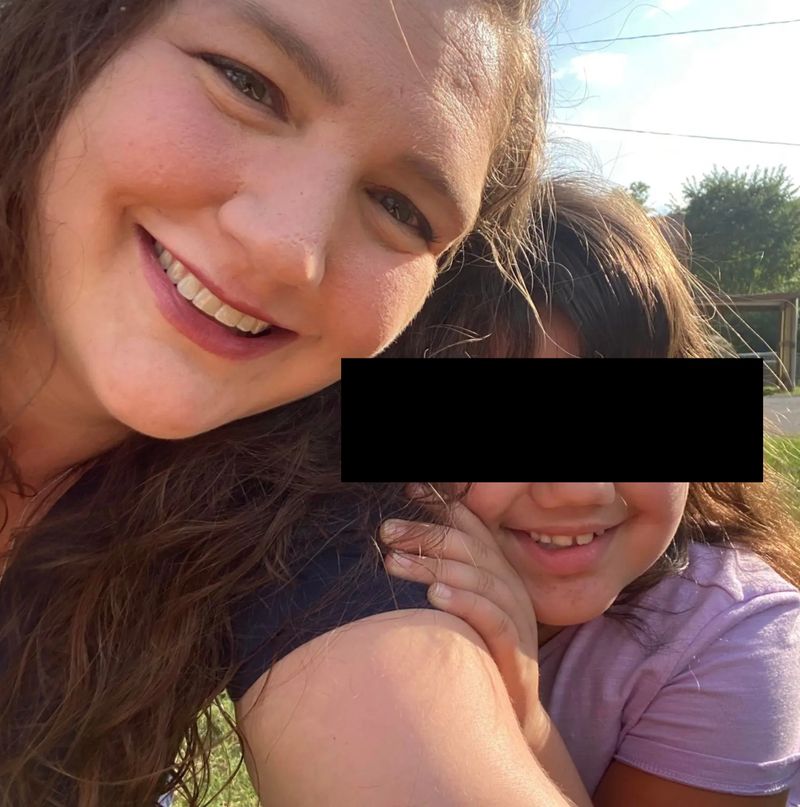 Alexandra s-a stins din viață la doar 7 ani, la scurt timp după ce și-a sărbătorit ziua de naștere. Baloanele de la petrecere i-au fost fatale