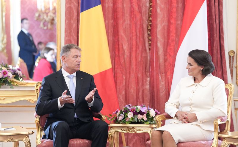 Klaus Iohannis, mesaj după vizita în Ungaria: „Suntem deschiși să sprijinim investițiile ungare pe tot teritoriul țării noastre. Vom încuraja companiile să investească în Ungaria”