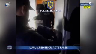 VIDEO - Luau credite cu acte false. Mascații au efectuat percheziții la persoane bănuite că falsificau buletine