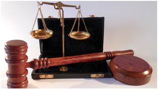 VIDEO - Judecătoare reținută pentru deținere de droguri și protejarea activităților infracționale ale traficanților