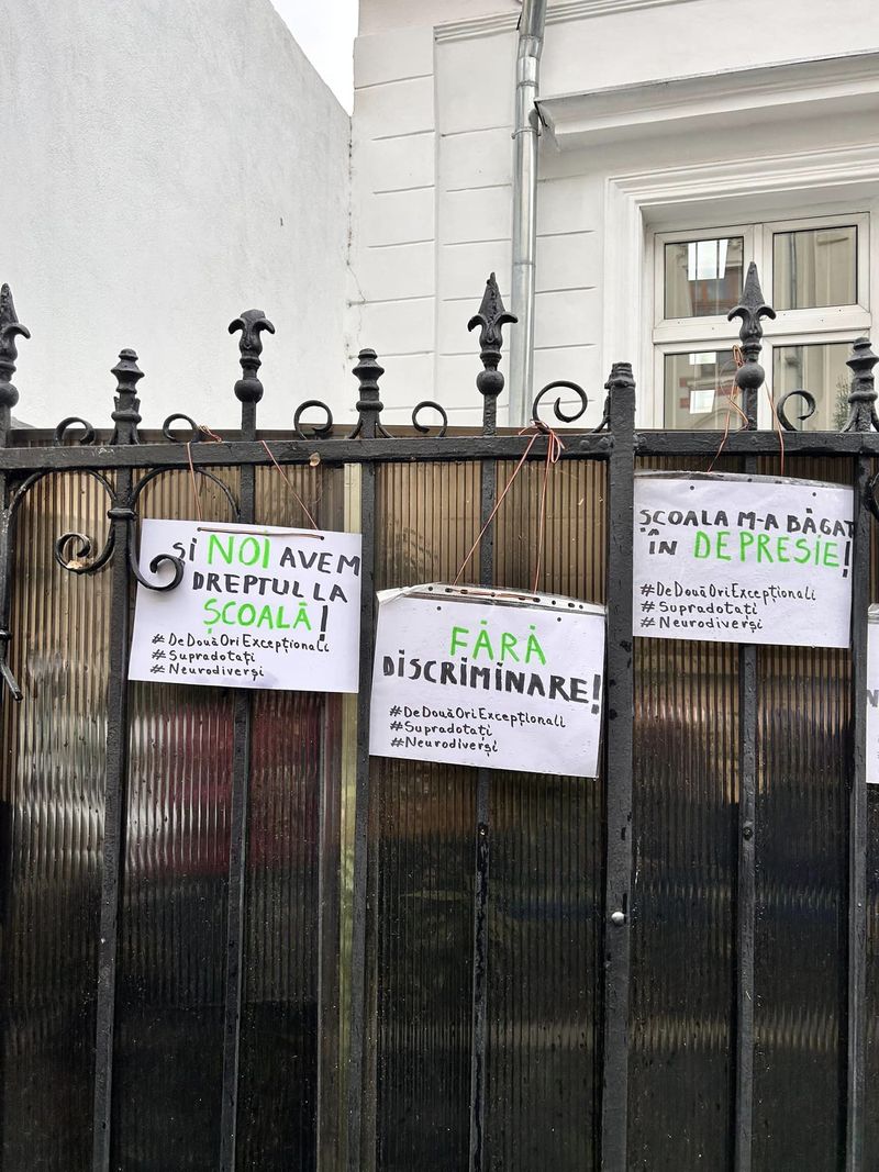 Protest la Ministerul Educației