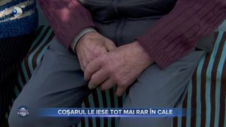 VIDEO- Coșarul le iese tot mai rar &icirc;n cale. Bătr&acirc;nii dorm &icirc;n frig de teamă de a mai aprinde focul la sobă.