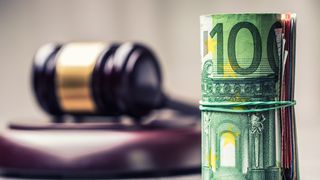 Cea mai mare pensie specială din România a crescut cu 8.000 de lei în săptămânile în care Parlamentul a dat impresia că le taie