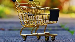 Vești bune pentru români. Zi liberă și șapte bonuri de masă pentru angajații români care donează sânge