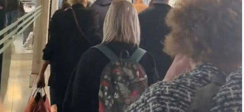 Mai exact, aeroporturile Lille, Lyon, Nisa, Nantes, Toulouse și Beauvais sunt evacuate în aceste momente.