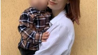 Motivul pentru care mama ar fi recurs la gestul șocant ar fi fost niște certuri &icirc;ntre ea și tatăl copiilor.