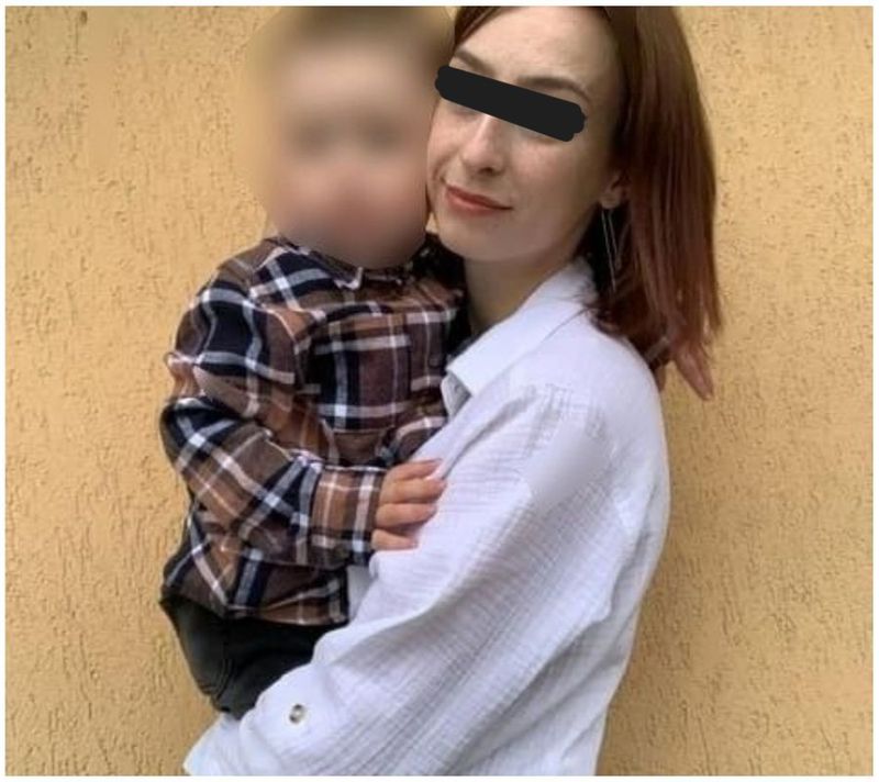 Motivul pentru care mama ar fi recurs la gestul șocant ar fi fost niște certuri între ea și tatăl copiilor.