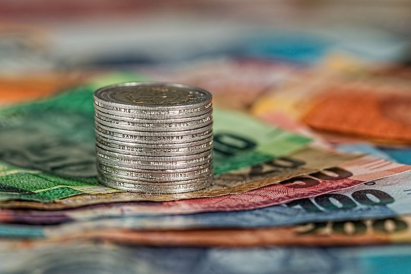 O categorie de angajați vor primi vouchere între 500 și 1500 ron.