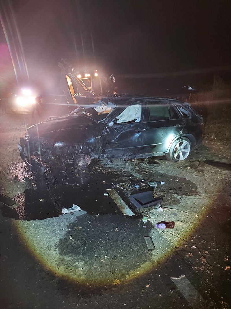 Accident cumplit în Dolj. O tânără de 21 de ani s-a stins din viață după ce mașina condusă de prietena ei s-a răsturnat