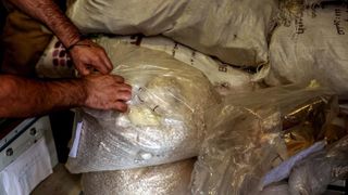 Se spune faptul că cei care consumă aceste droguri sunt energici tot timpul, mai curajoși și mai rezistenți la oboseală.