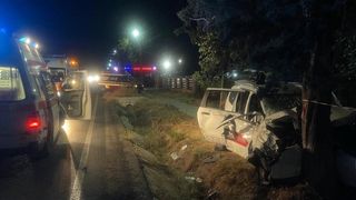 Accident Teleorman: O persoană a murit, iar alte patru sunt rănite, după ce un microbuz și o mașină s-au ciocnit
