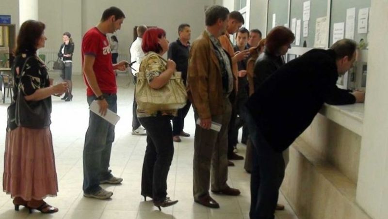 Ministerul Afacerilor Interne a făcut anunțul. Românii mai au de așteptat până când vor primi buletinele cu cip