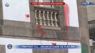 VIDEO- Protest cu...aruncătoare de flăcări.  Pompierii cer salarii egale