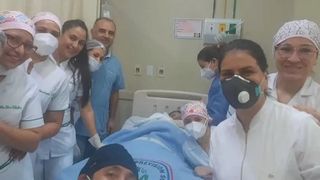 O femeie s-a dus la spital cu dureri de stomac, dar în cele din urmă a dat naștere unei fetițe sănătoase. Până să ajungă la spital nu a știut că este însărcinată!