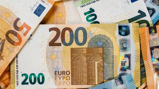 Curs valutar BNR 25 octombrie 2023: Evoluție surprinzătoare pe piața valutară