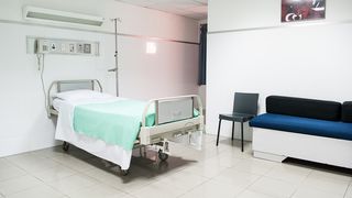 Managerul Spitalului Județean Brăila a demisionat după ce un pacient a fost găsit decedat l&acirc;ngă gard. Fiul bărbatului face acuzații: &bdquo;Starea tatălui meu s-a deteriorat pe parcursul perioadei &icirc;n care a stat &icirc;n spital&rdquo;