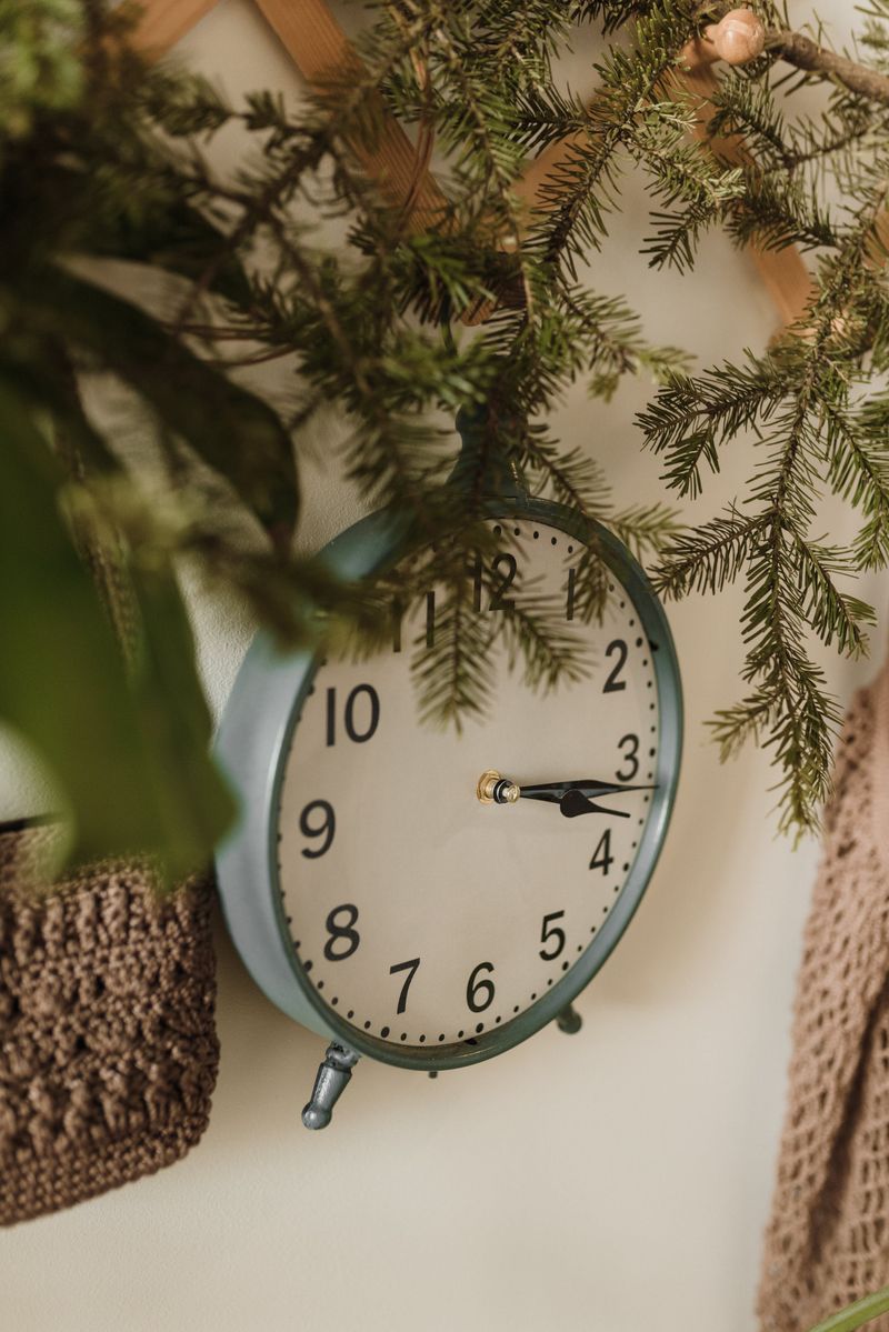 România trece la ora de iarnă. Cum se schimbă ceasurile