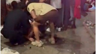 Totul ar fi pornit de la o bătaie în fața localului unde avea loc o petrecere tematică de Halloween.