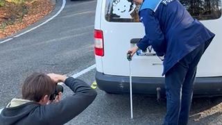 Masină furata, oprită cu focuri de armă &icirc;n pneuri