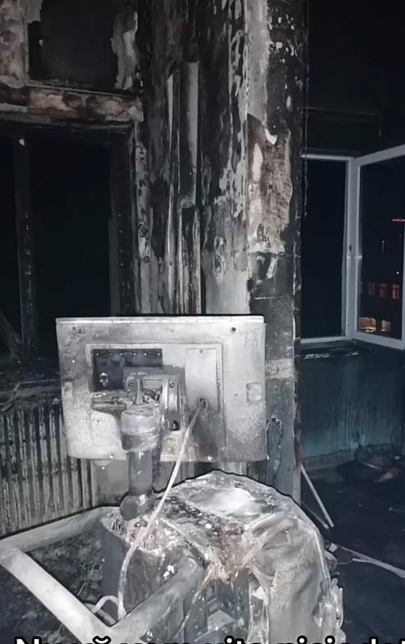 Clubul Colectiv în urma incendiului puternic din anul 2015.