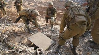 Numărul rom&acirc;nilor ţinuţi ostatici &icirc;n F&acirc;şia Gaza a ajuns la șase. Ce vor teroriștii &icirc;n schimbul eliberării prizonierilor?