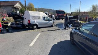 A provocat un accident rutier pentru că a condus fără permis 