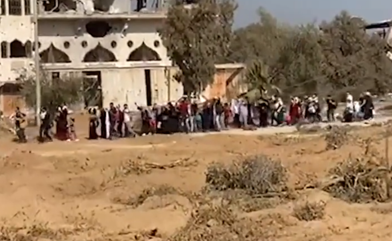 Oameni evacuați din Gaza