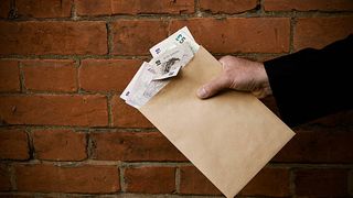 A luat mită &icirc;n valoare de 22.500 de euro