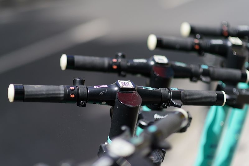 Reguli noi privind folosirea trotinetelor electrice