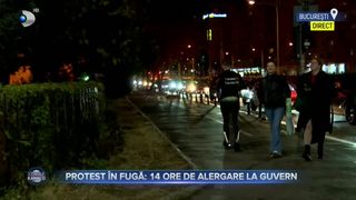 VIDEO - Un bărbat aleargă 14 ore l&acirc;ngă la Guvern &icirc;n semn de protest din cauza noilor măsuri fiscale