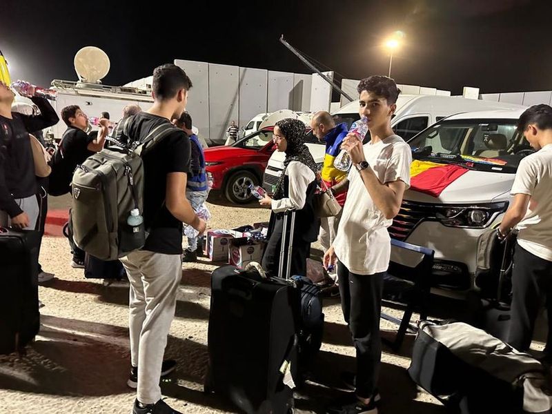 Primele imagini cu românii preluați din Fâșia Gaza