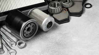 &Icirc;ncă nu ești adeptul cumpărăturilor dintr-un magazin de piese auto online? Iată de ce să &icirc;ncerci!