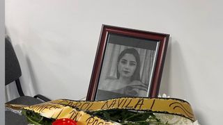 Imagini emoționante de la priveghiul soției primarului din Argeș. Apropiații sunt &icirc;n stare de șoc