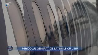 VIDEO - Bateriile cu litiu ar putea fi un adevărat pericol. Rucsacul unui pasager dintr-un avion a luat foc