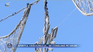 VIDEO - Spiritul Crăciunului se consumă pe drum! Pregătirile sunt &icirc;n toi, chiar dacă mai sunt 58 de zile p&acirc;nă la sărbătoare