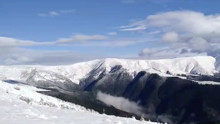 Se circulă in condiții de iarnă pe mai multe drumuri din țară