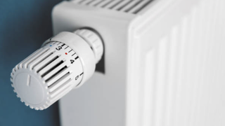 Termoenergetica a făcut anunțul: Apa caldă și căldura vor fi oprite pentru aproximativ 220 de blocuri din Capitală