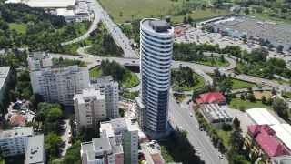 "Primise o veste cruntă". De ce s-a sinucis clujeanca de 49 de ani care s-a aruncat &icirc;n gol de pe cel mai &icirc;nalt bloc de locuințe din Rom&acirc;nia