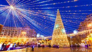 Când se aprind luminițele de Crăciun în București în 2023?