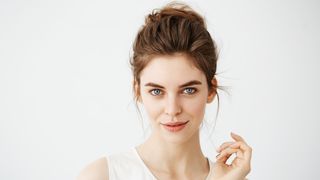 7 sfaturi pentru a evita îmbătrânirea prematură a tenului