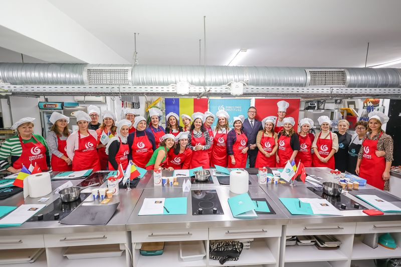 Institutul Yunus Emre a adus laolaltă ambasadele din România în bucătăria turcească 