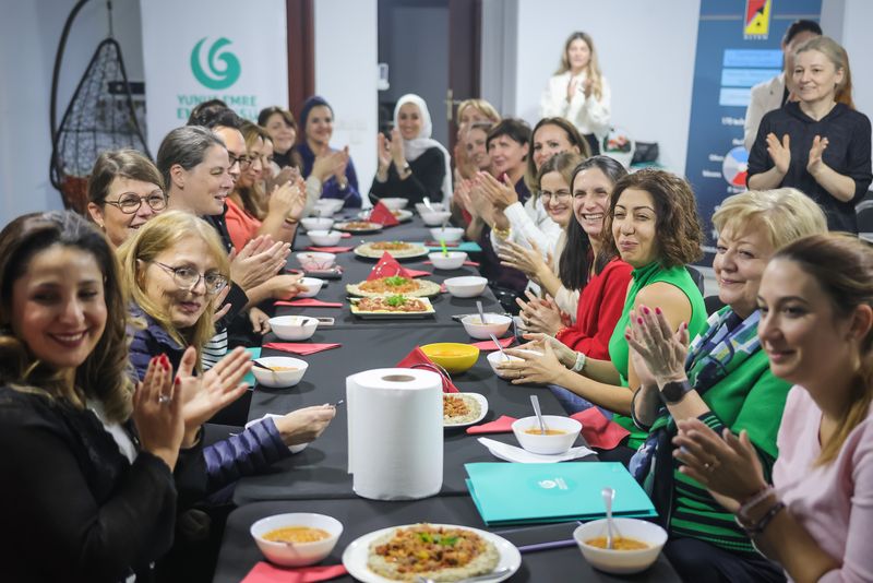 Institutul Yunus Emre a adus laolaltă ambasadele din România în bucătăria turcească 