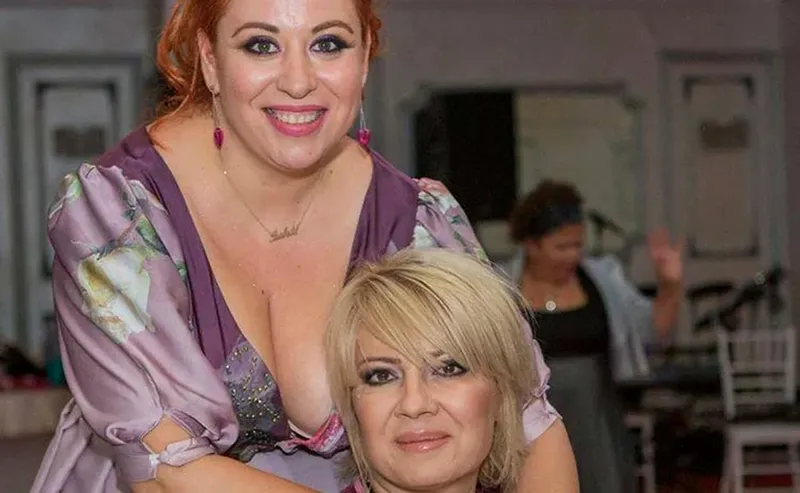 catinca-si-oana-roman