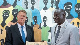 Președintele Iohannis a vizitat Casa de Sclavi de pe insula Gor&eacute;e din Senegal