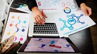 Servicii SEO și Influencer Marketing: Diferențe și Avantaje Specifice pentru Fiecare