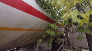 O autocisternă ucraineană s-a oprit &icirc;n curtea unei case din Iași